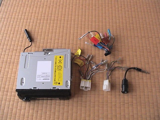 カーオーディオ取り付け1（ケンウッド U565SD)（日産