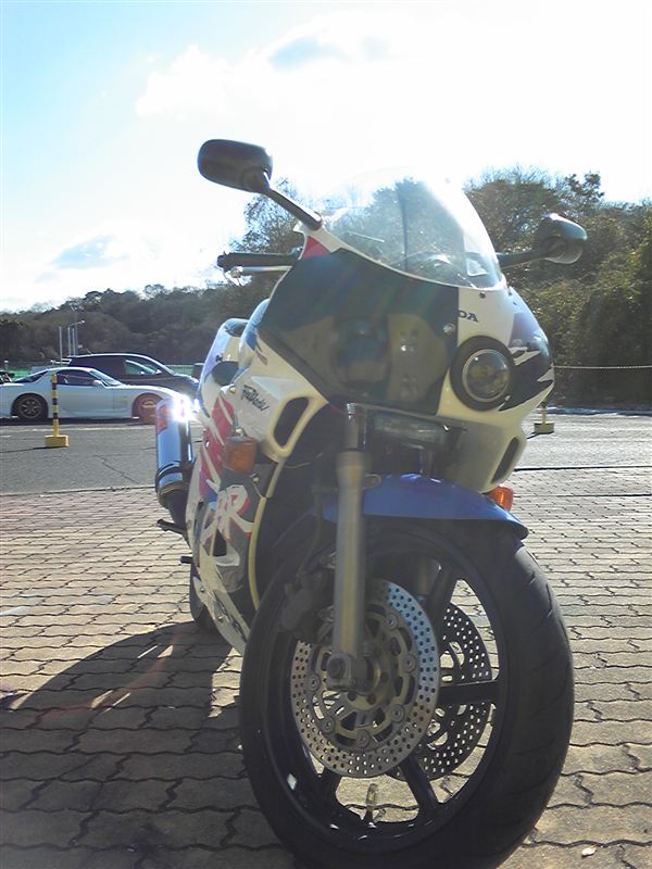 ﾍｯﾄﾞﾗｲﾄﾌﾟﾛｼﾞｪｸﾀｰ化（ホンダ CBR250RR）by アミドラ。 - みんカラ