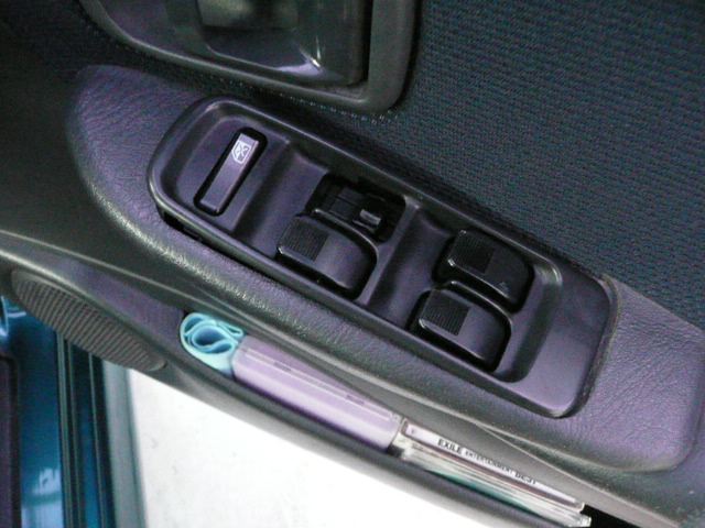 パワーウィンドウスイッチ交換(ダイハツ ムーヴカスタム・L900/910S ...