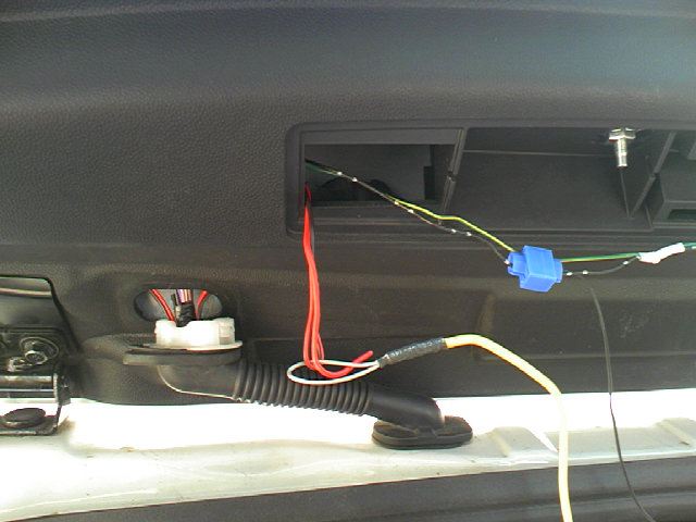 ハイマウント下に側面発行LEDを入れる