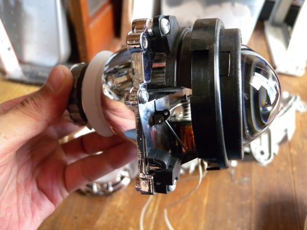 プロジェクターHID の取り付け（①ライト準備編）