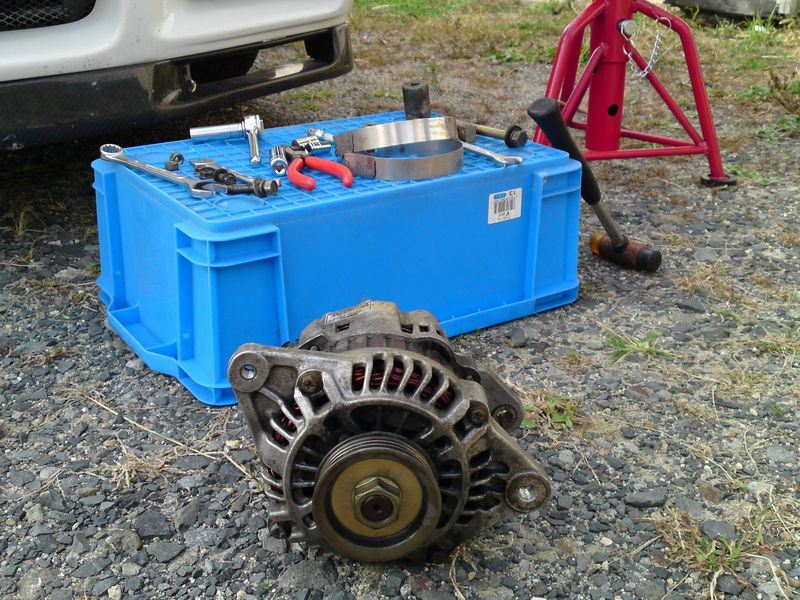 R34純正オルタネーター→ブラックオルタネーター交換 その1