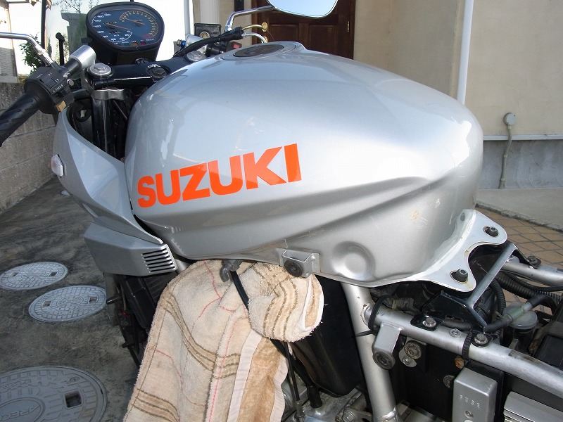 そうだ!暴れ刀を鞘に納めよう!-①(スズキ GSX250S KATANA (カタナ