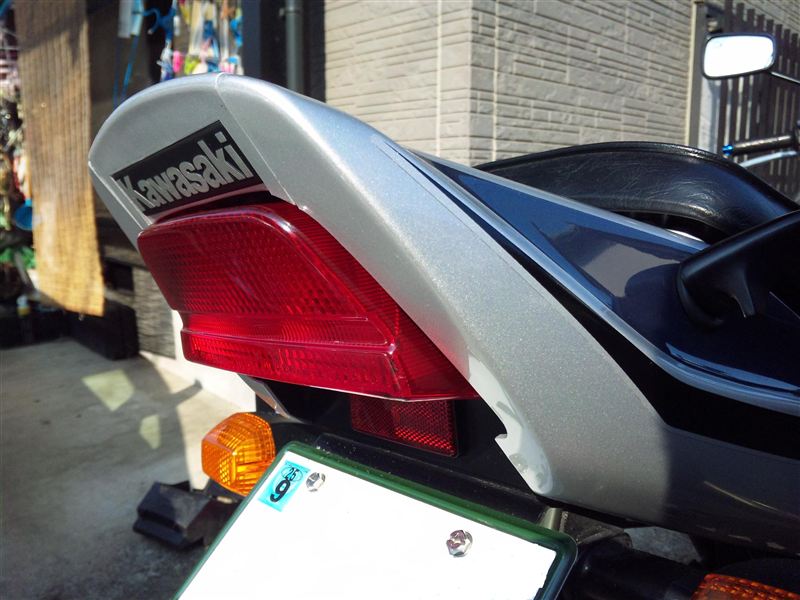 ZRX1200R ZRX1100 純正テールカウル割れなし