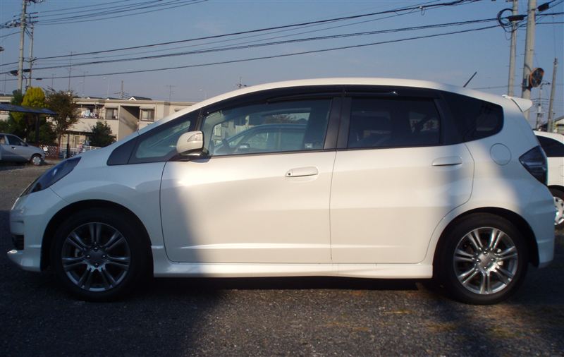 見た目の車高比較（吊るし状態）（ホンダ フィット・GE系）by