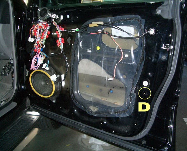 運転席ドアロックASSY交換（トヨタ ハイラックスサーフ・N210系