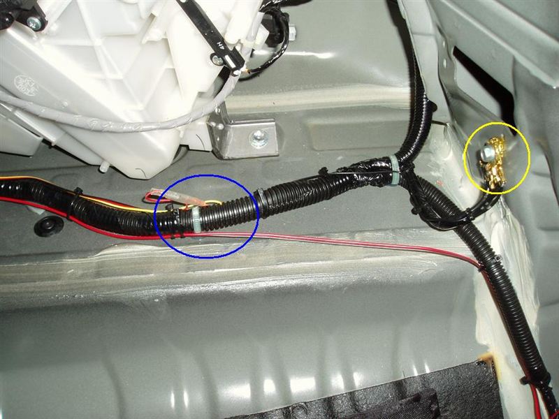 HID バックランプ ピカッ防止