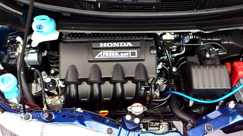 スロットルボディ洗浄、エアクリーナー交換（ホンダ フリード