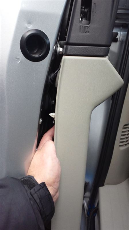 リアスライドドアPWスイッチ部分にLED（修正）（マツダ MPV・LY