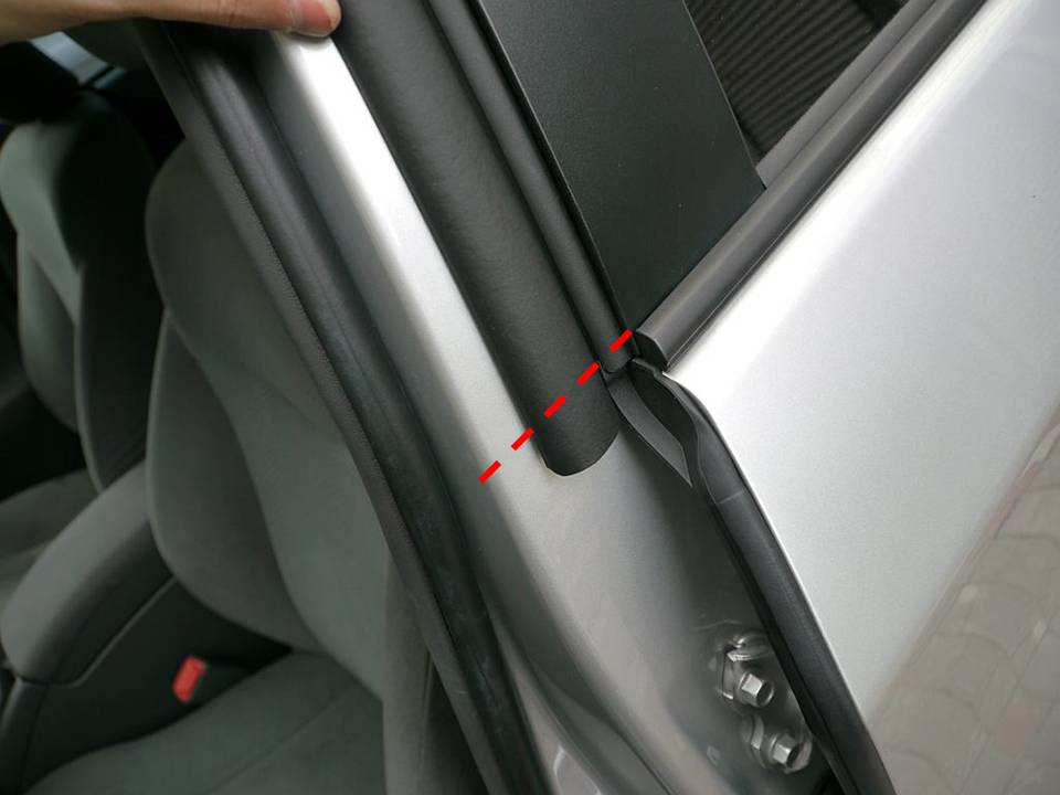 トヨタ純正品流用 ウェザーストリップ センター上部 取付 トヨタ純正品流用 ウェザーストリップ センター上部 取付