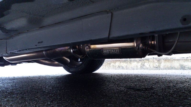 フロントパイプと触媒を交換 その1（日産 スカイラインGT‐R