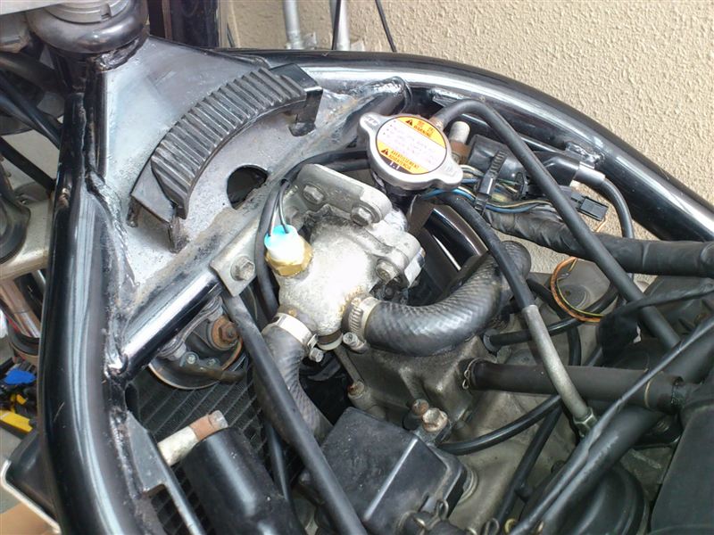 バンディット250 水温スイッチ交換 by Mackie マークX - みんカラ バンディット250 水温スイッチ交換 by Mackie マークX - みんカラ