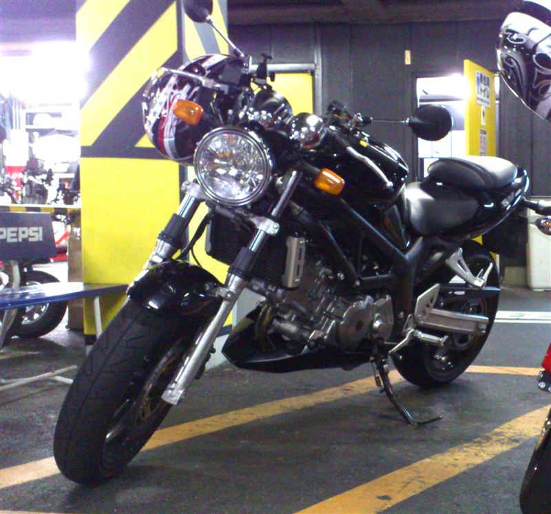 SV1000S用アンダーカウル取り付け