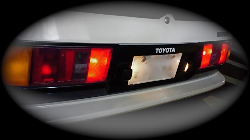 スプリンタートレノのAE86トレノ・ナンバー灯LED化・バック