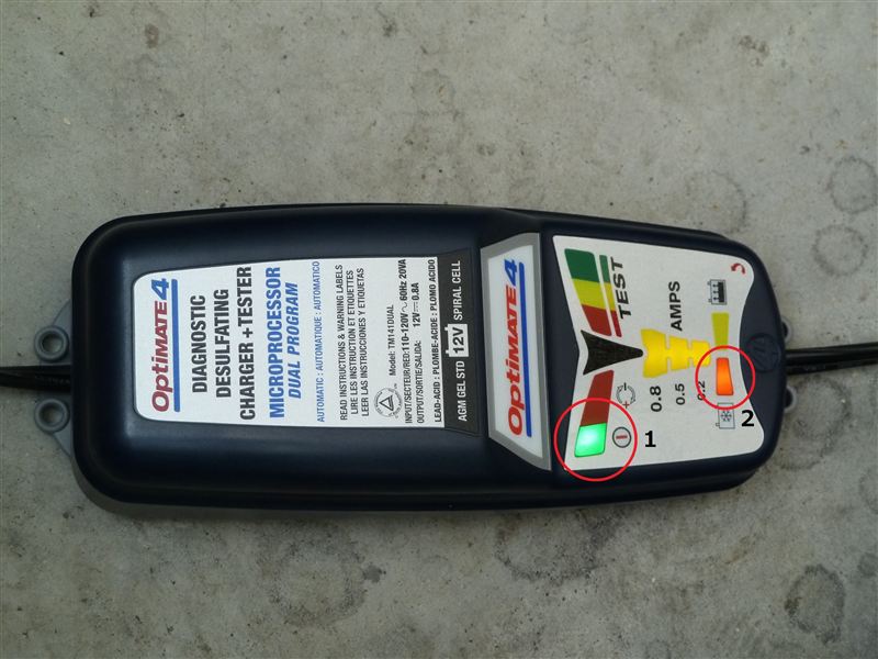 バッテリー充電器 OptiMATE4装着（ホンダ CB400 Super Four