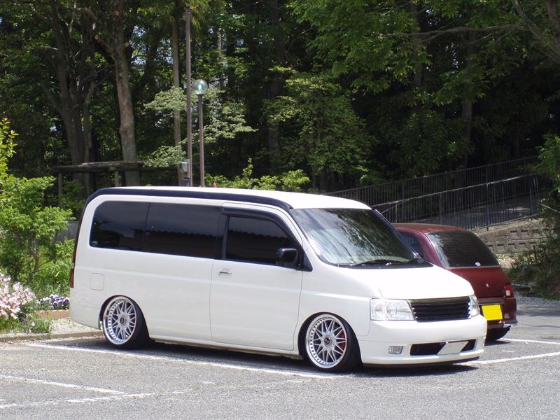 純正フロントバンパー加工 その2 リップ内部の補強と自作リップ取り付け ホンダ ステップワゴン By Funny Car みんカラ