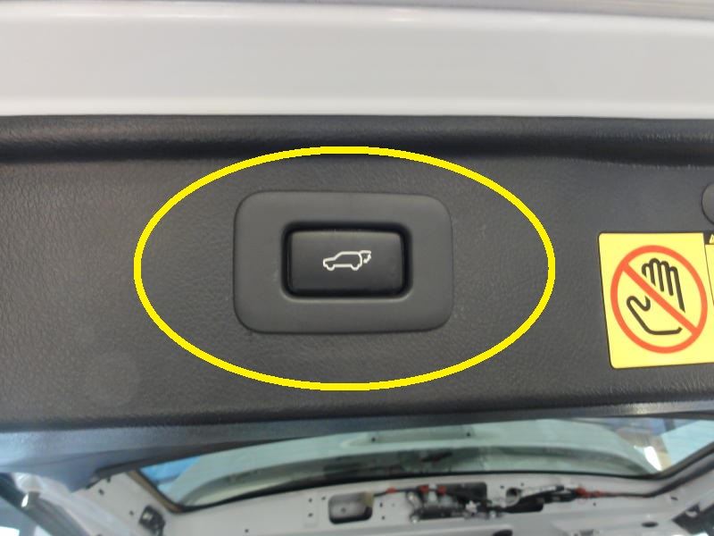 LED打ち替え ⑪パワーバックドアスイッチ その1 （トヨタ