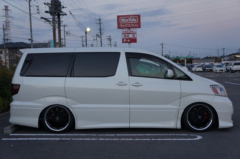エスティマ用の車高調を取り付け てもらうｗ トヨタ アルファードv By すと みんカラ