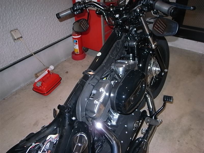 タンク交換(ハーレーダビッドソン XL1200X フォーティーエイト タンク交換(ハーレーダビッドソン XL1200X フォーティーエイト
