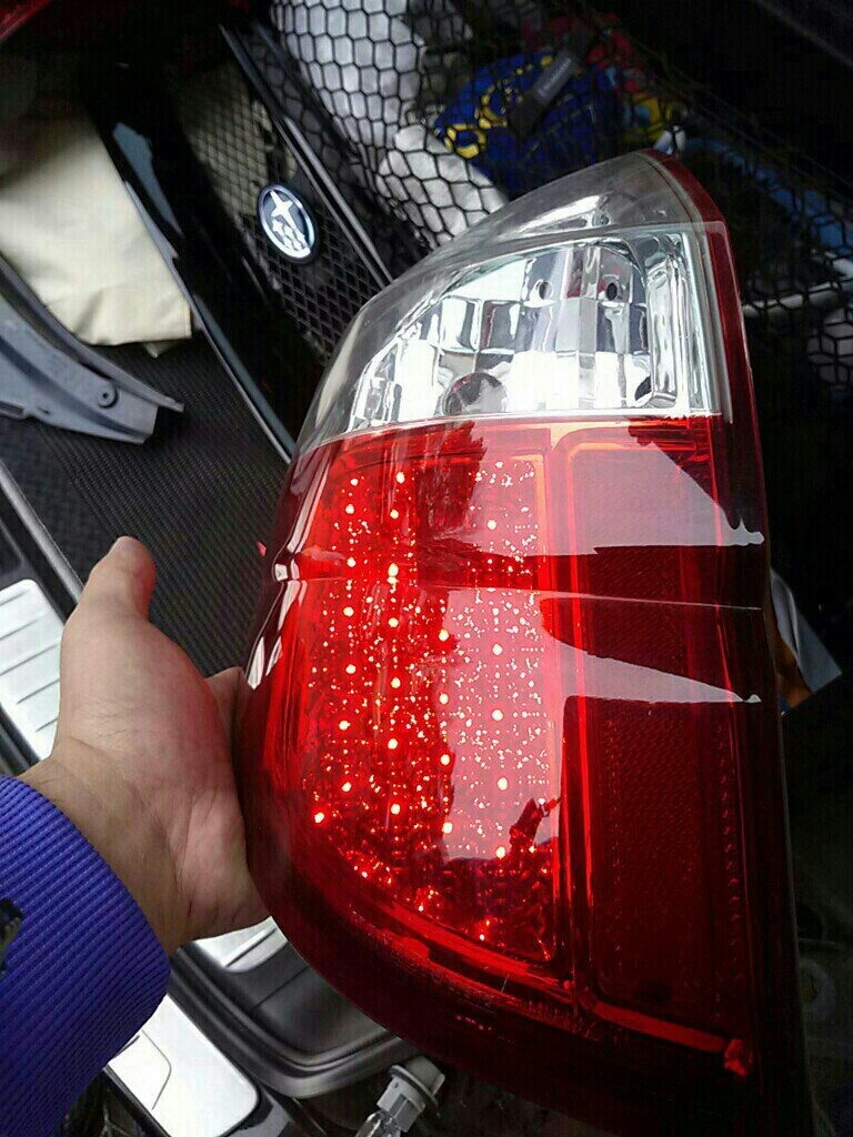 レガシィBP HANABi LEDテールライト装着: 自動車情報局