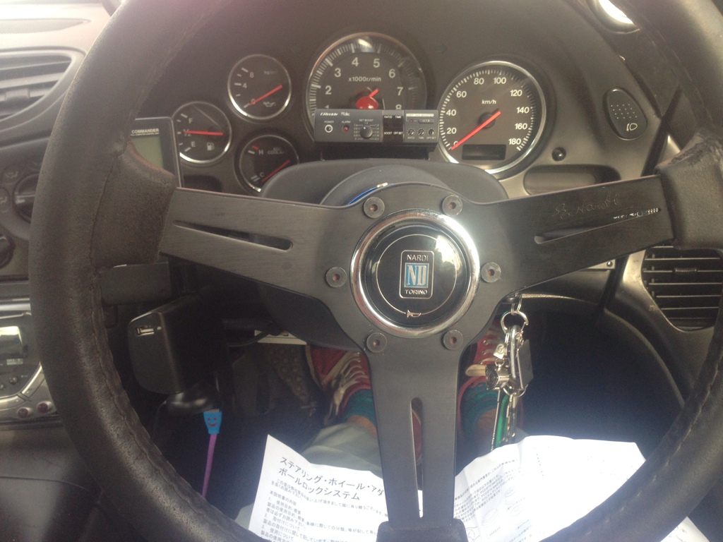 D1SPEC クイックリリース NARDI MOMO ステアリング/ホーンボタン