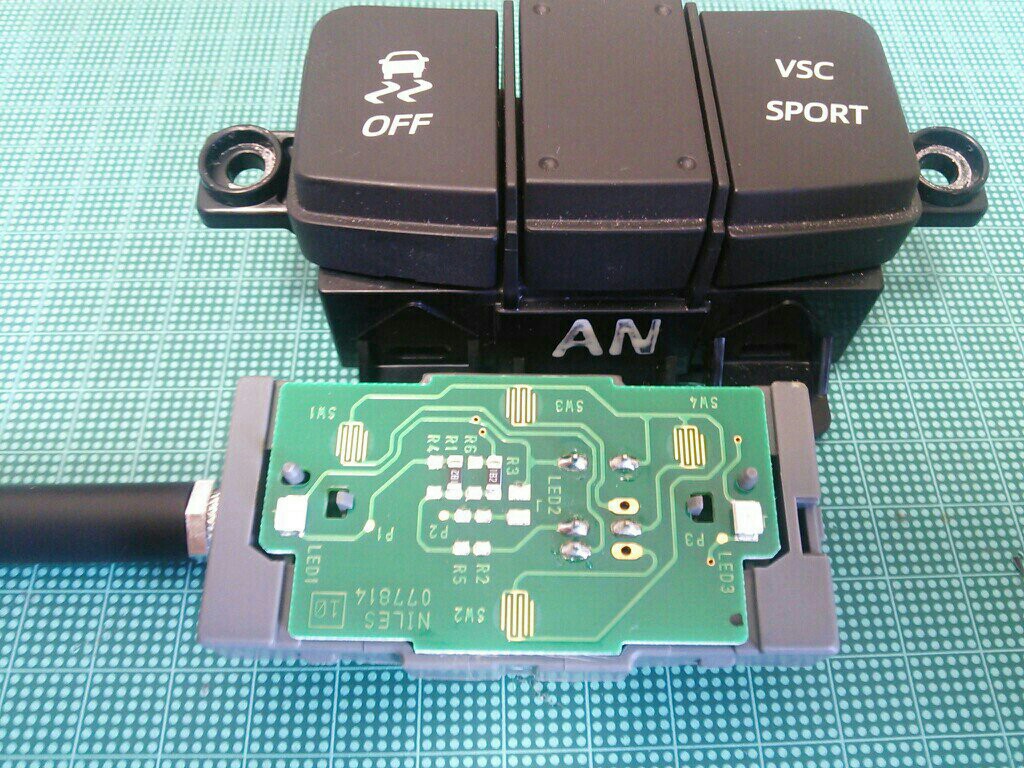 VSC SPORT LED打ち替え作業!!o(^-^o)(o^-^)o（トヨタ 86・ZN6