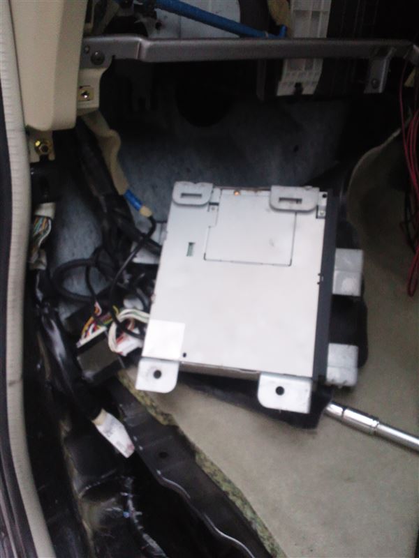5.1chにツインナビ （AVIC-ZH0009CS）その2（日産