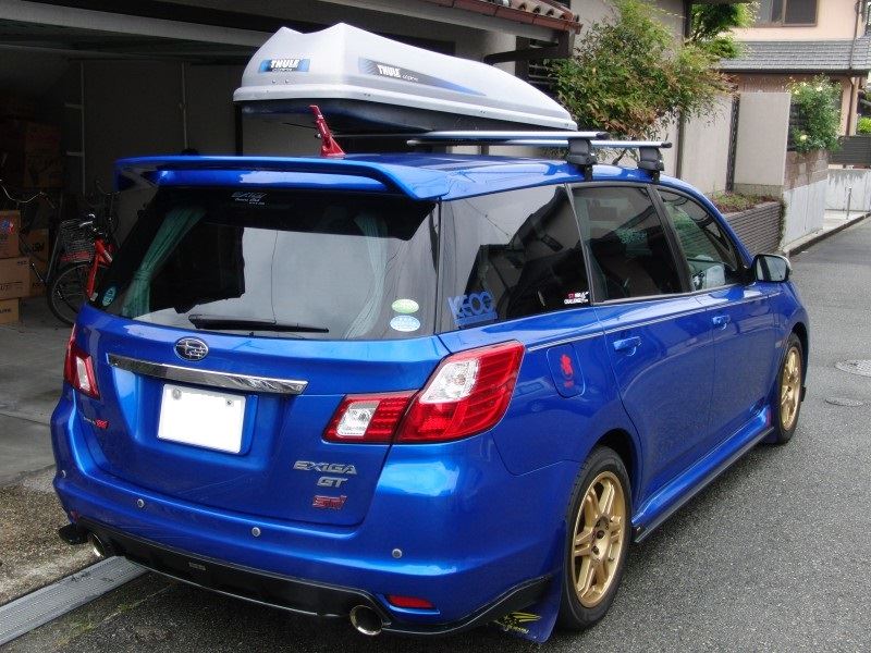 トヨタ(純正) シャア専用オーリス ブレードアンテナ のパーツ