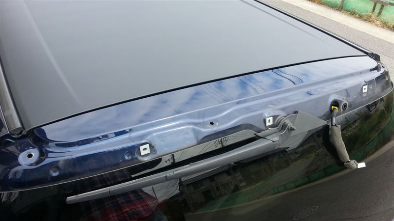 こんな感じです・・・ルーフスポイラーの外し方って！（トヨタ