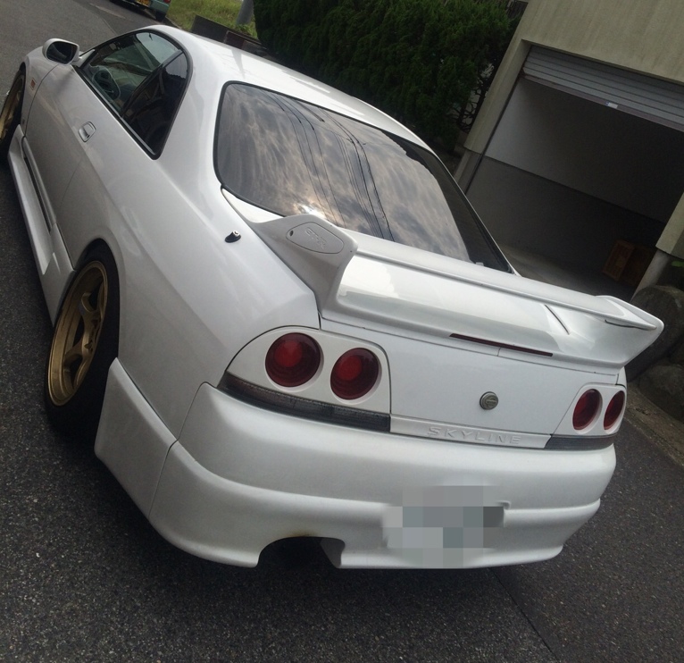 BCNR33 純正リアスポイラー 取り付け（日産 スカイライン・R33