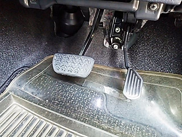 アクセルレータペダルセンサ交換(トヨタ カローラフィールダーハイブリッド・E160系)by カトモ - みんカラ アクセルレータペダルセンサ交換(トヨタ カローラフィールダーハイブリッド・E160系)by カトモ - みんカラ