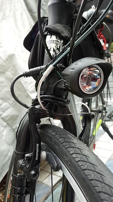 クロスバイクにledライト ハブダイナモ 設置 輸入車その他 自転車 By くま みんカラ