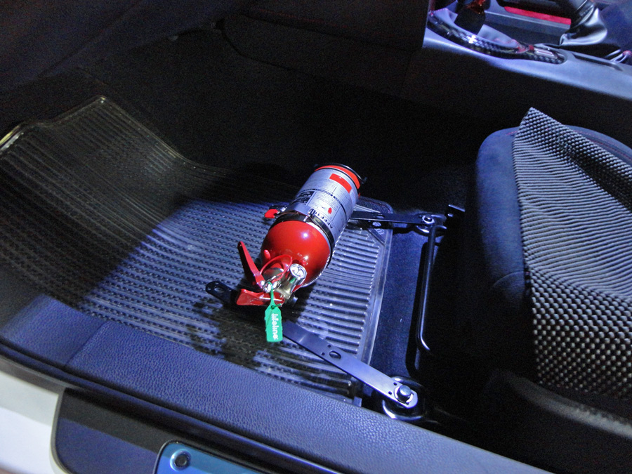 86 Zn6 車載用消火器 固定具作成 By Moa みんカラ
