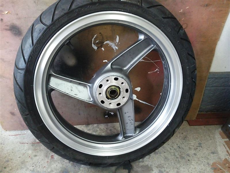 カワサキZZR1100D 【ポリッシュ品】フロントホイール｜車