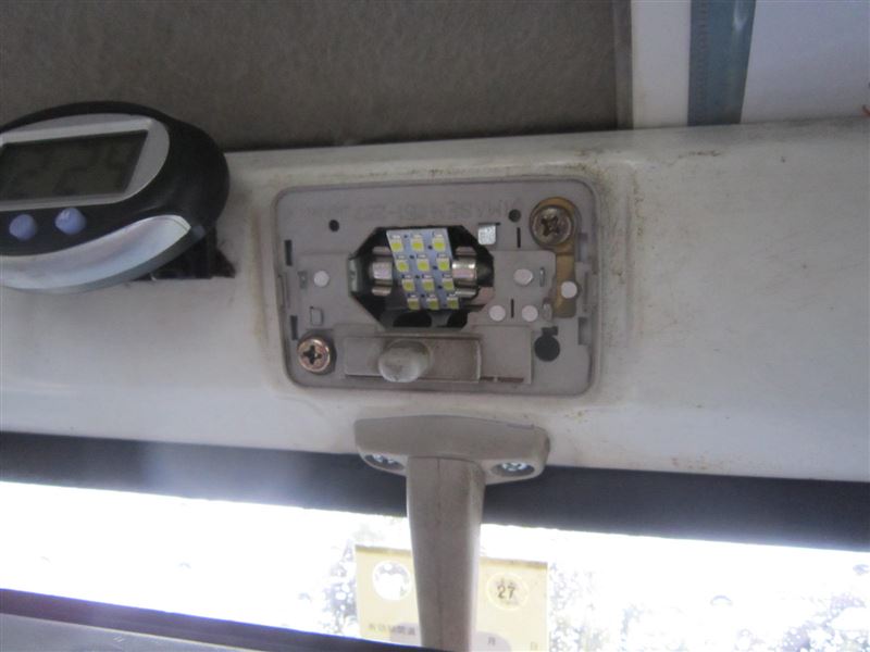 ledルームランプ取り付け 三菱 ミニキャブトラック By 暇人ぶぅ みんカラ