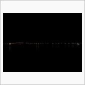 疾走る(テストラン)<br />
（琵琶湖一周）<br />
<br />
<br />
部品の交換作業中ゎ兎に角寒くて、<br />
指先の感覚ゎ無くなるし、<br />
途中から雪がチラついてくるし<br />
「寒い！死ぬ!!」(*﹏*)<br />
などと、時折ブツブツ独り言言いながらやってた<br />
<br />
次の日の明るいウチに作業しても良かったんだけど、<br />
夜中に琵琶湖一周するのが好きなので(○´艸`)<br />
<br />
<br />
<br />
写真ゎ琵琶湖大橋(暗くて分からないかな(￣∀￣;))<br />
<br />
写真を撮る為に外に出たら、<br />
深夜の静寂の中、1台のトラックが橋を渡り<br />
メロディーロードの音を奏でて走るのが聞こえてた(^_^)♪
