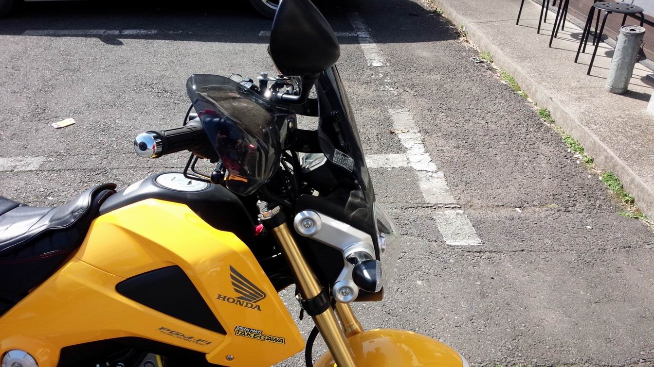 ウインドシールドSS GROM（'13～'15）＜JC61＞｜株式会社デイトナ