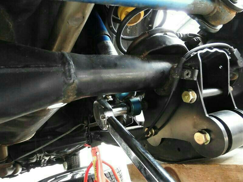 トラクションブラケットを導入する（スズキ Kei・HN11S/HN12S