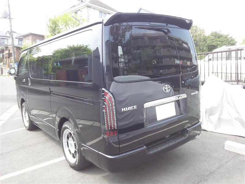 テールランプ交換(トヨタ ハイエースバン・H200系)by T-Star テールランプ交換(トヨタ ハイエースバン・H200系)by T-Star