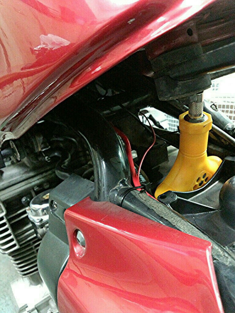 ガソリンタンク交換（ヤマハ XJR400R）by たすく＠ベース弾き