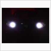まずはスモールだけ。<br />
<br />
写真を遠目で見ると何の車か分かりません。<br />
怪しいです...。