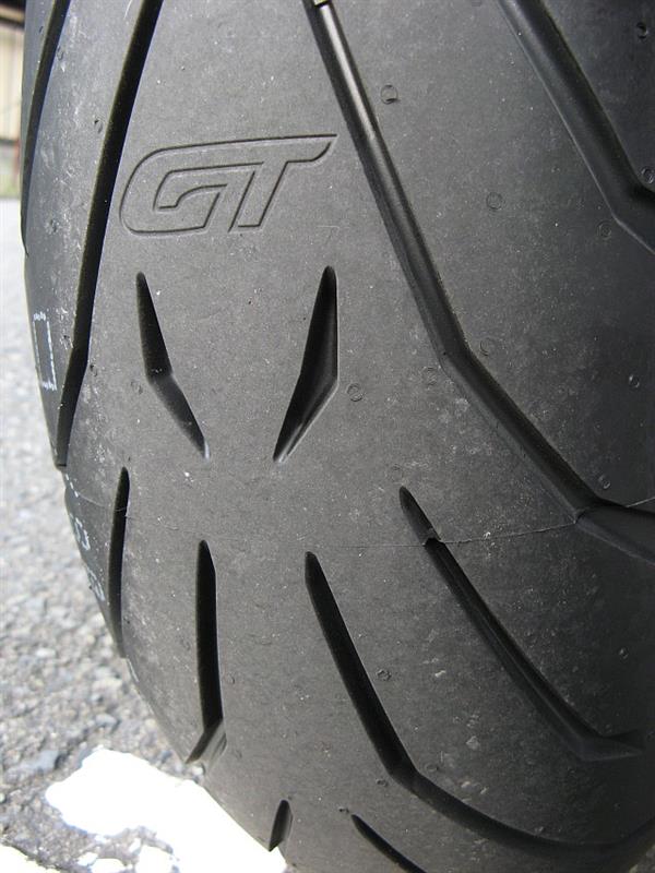 タイヤ交換(1回目 BS S20→ピレリ ANGEL GT)（カワサキ ZX-14R