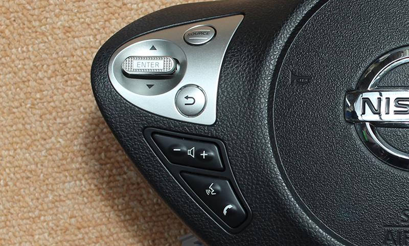 Amazon.co.jp: SC06 車種専用 ポン付け ステアリングスイッチ