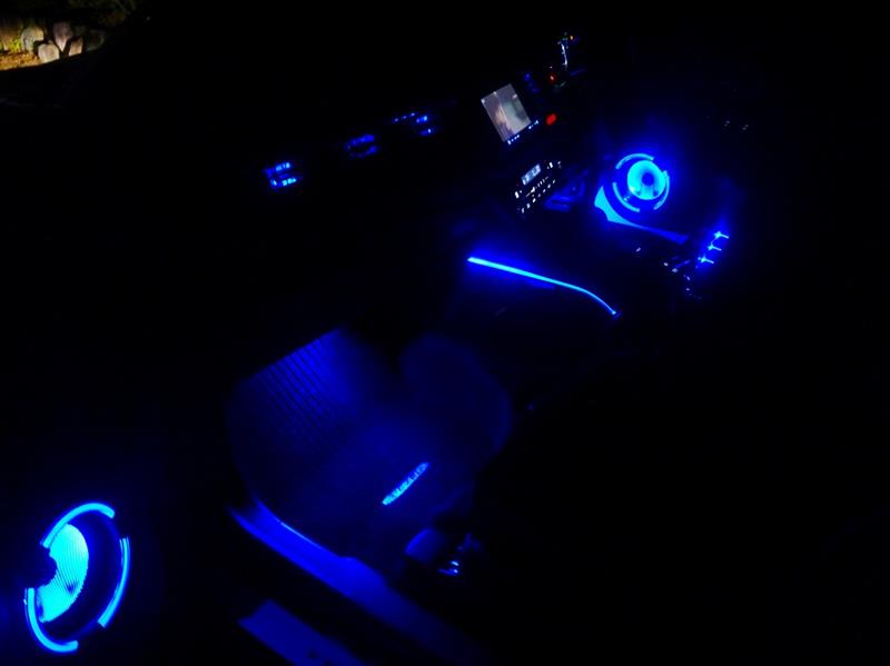 スピーカーをイルミledで光らせよう ホンダ ヴェゼルハイブリッド By まちゃ629 みんカラ