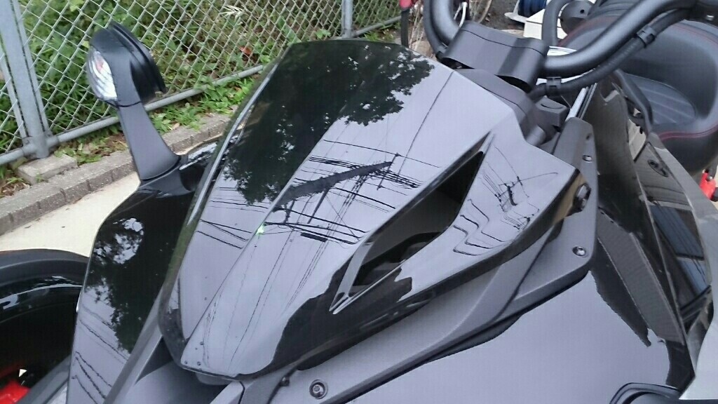 話題の行列 ウインドスクリーン取付（BRP カンナム F3-S）by スパイダー パーツ