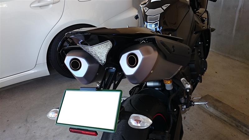 AKRAPOVIC マフラー取り付け（ヤマハ YZF-R1）by しゅ～いん