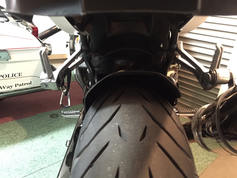 12R リアインナーフェンダー取付け（カワサキ ZX-12R）by POLICE