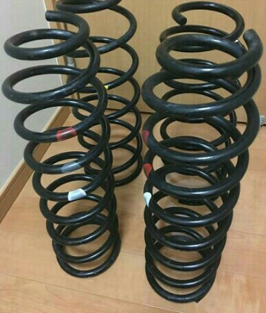 80ランクル前期のコイルサスを流用可能？？（ランドローバー