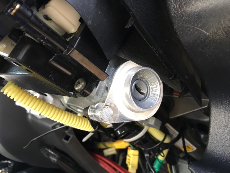 ジムニー (JB23W) キーシリンダー照明 4型取り付け by Eiki Tashiro ...