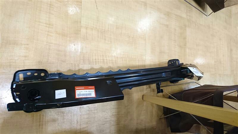 ホンダ(純正) RS用パフォーマンスダンパー(フロント)取付 (1/3